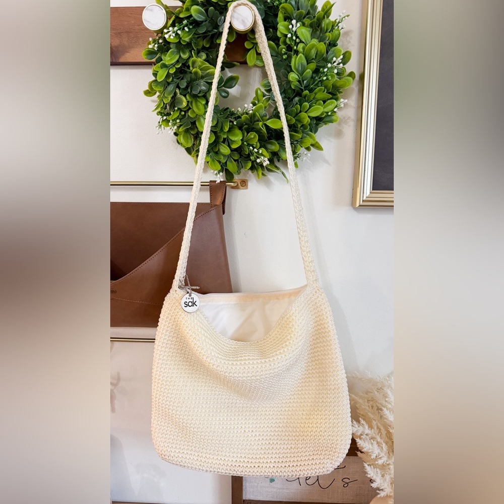 The Sak Crochet Shoulder Bag Ivory Cream Beige Medium Zip Close - Picture 1 of 6